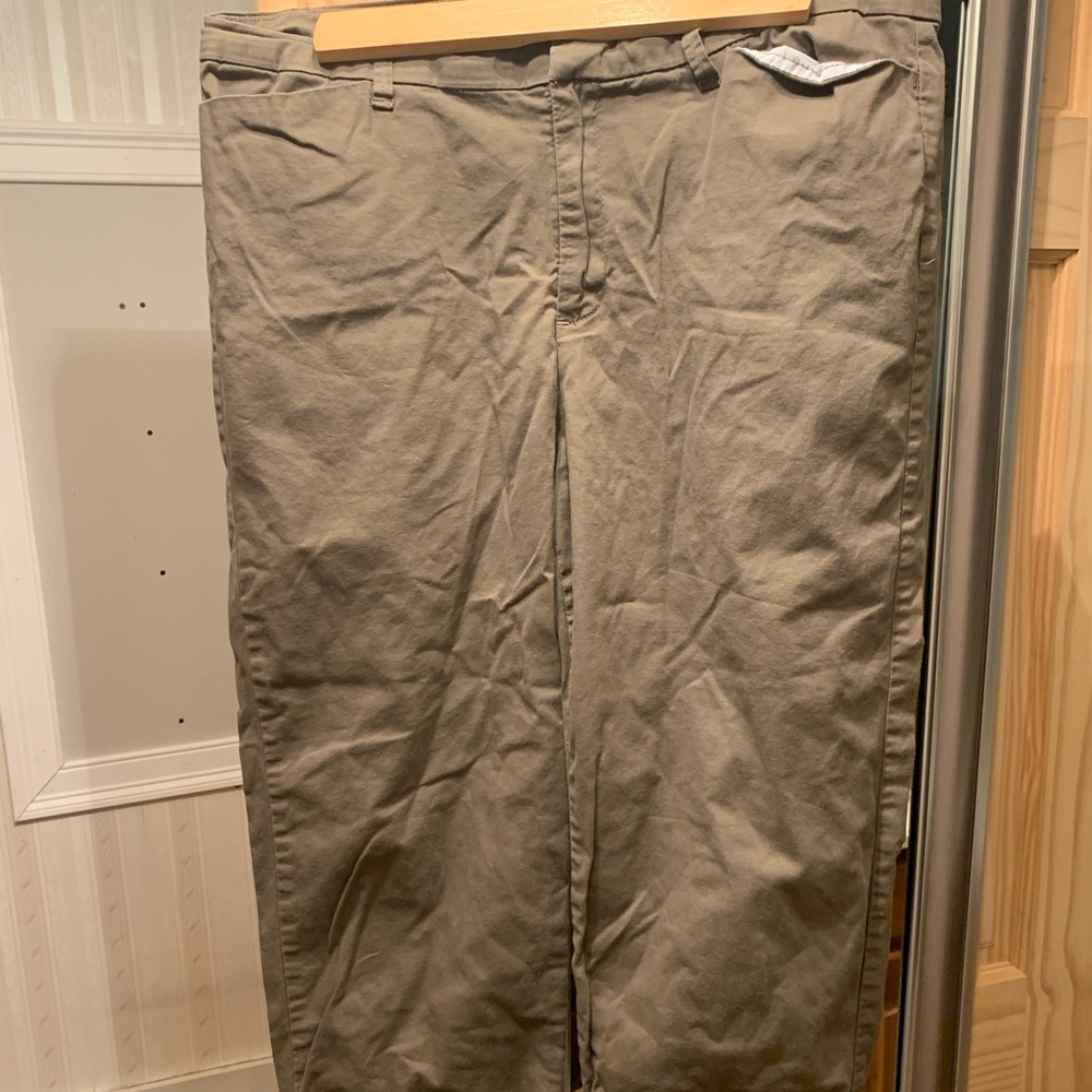 Women’s dress pant/ kaki